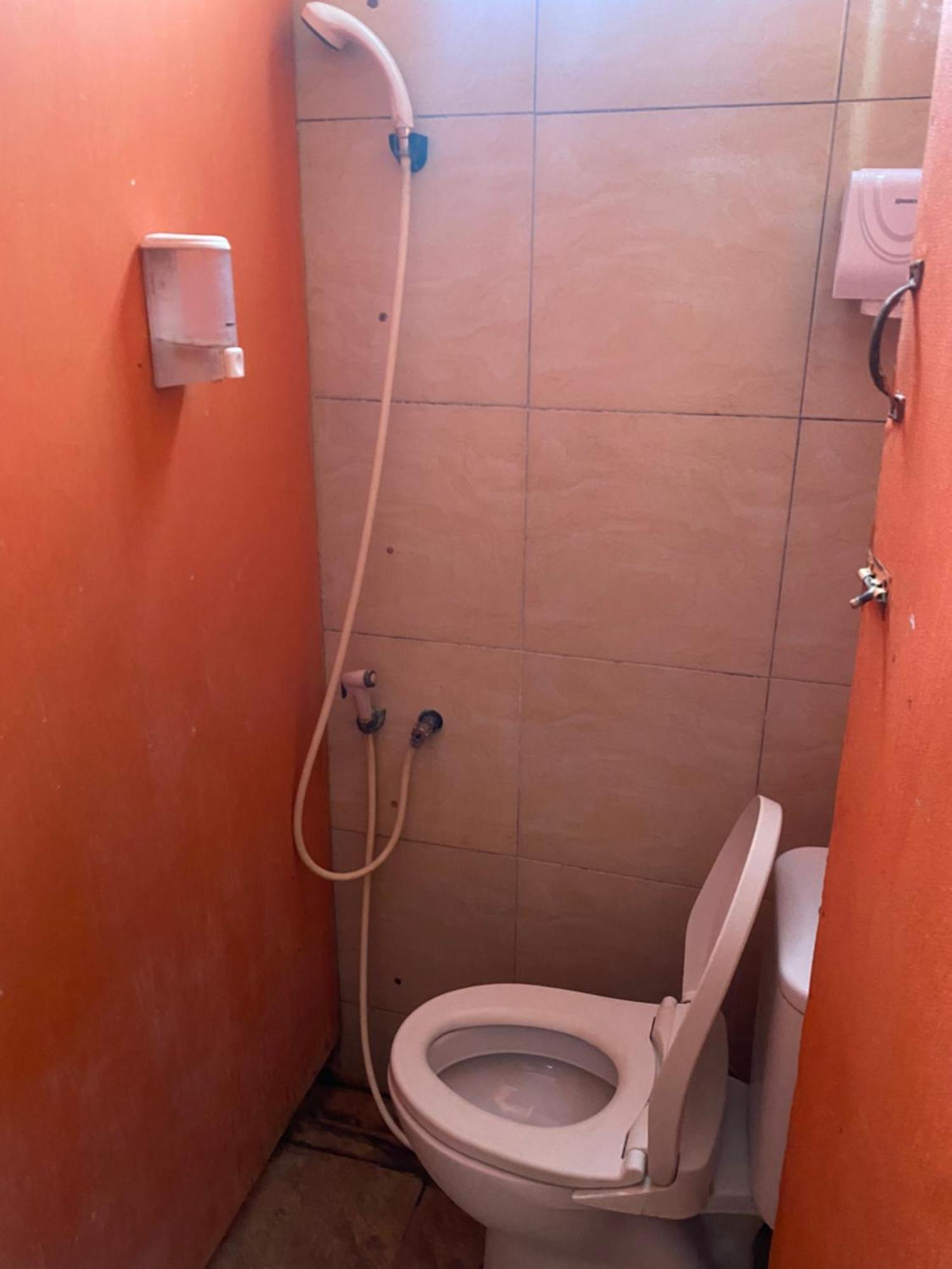 Cempaka Hostel Labuan Bajo Eksteriør billede