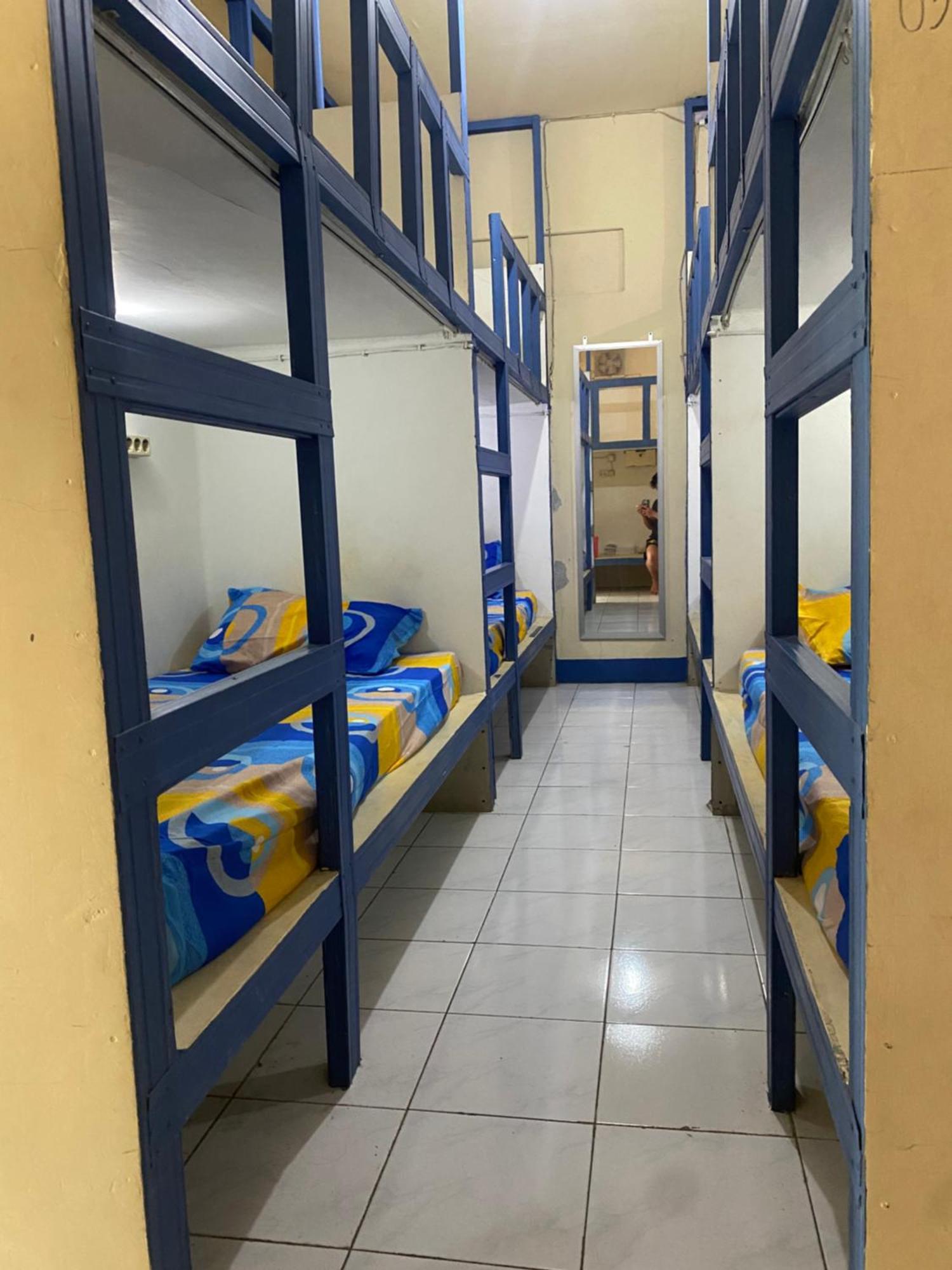 Cempaka Hostel Labuan Bajo Eksteriør billede